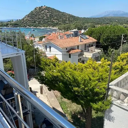 Ninos Sea View Semesterbostad